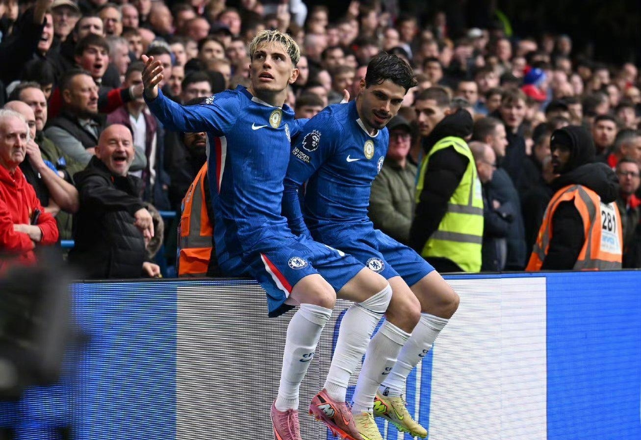 韩K联半场：林加德补时破门，首尔FC暂1-1金泉尚武（韩职联半场战报：林加德补时建功，首尔FC暂与金泉尚武1-1战平）