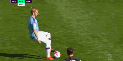 补时连献神扑！拉门斯守住曼联连续394场半场领先不败纪录（补时连番神扑，拉门斯力保曼联半场领先394场不败纪录）