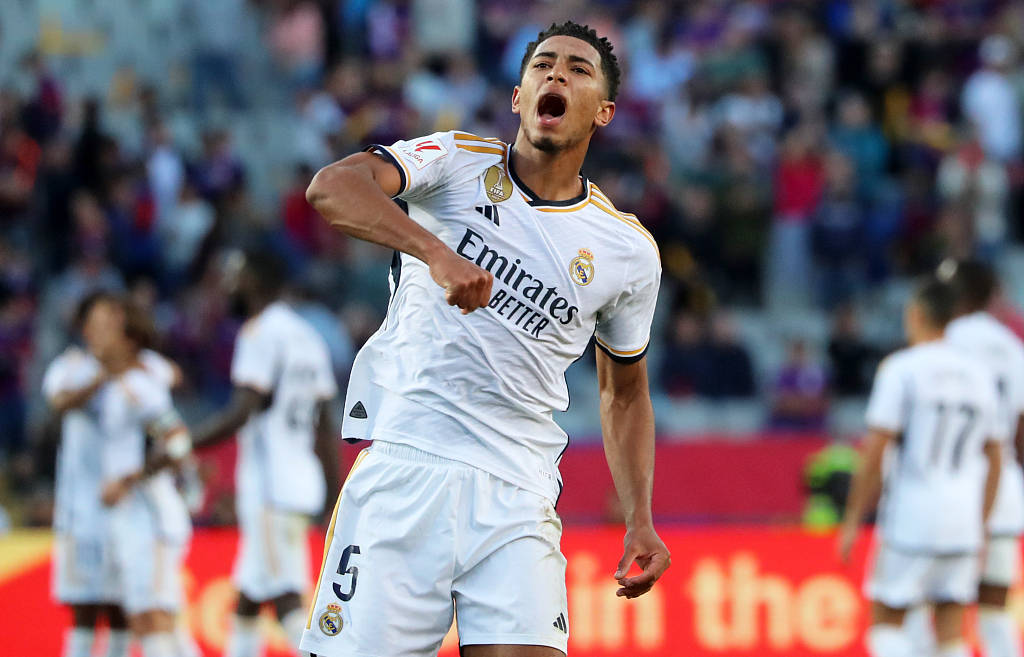 TA记者：阿莫林考虑将阵型调整成433，后面训练重点会落实新阵型上（TA记者：阿莫林酝酿改打4-3-3，后续训练将围绕新阵型展开）