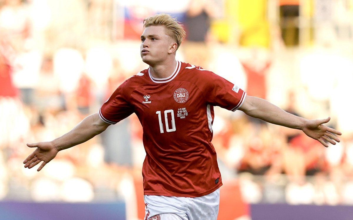 骑士全队首节手感不佳，投篮仅25投8中&已落后老鹰10分