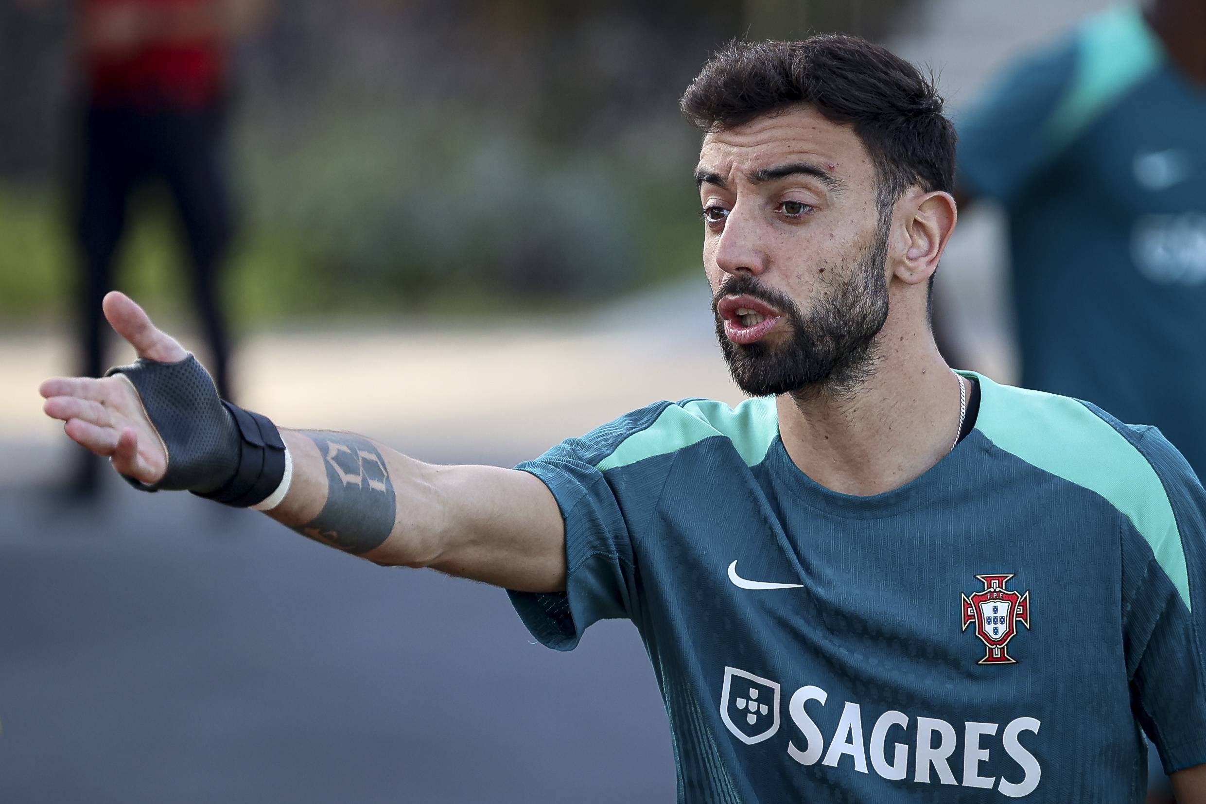 TA分析3-4-3阵型：从链式防守到战术万花筒，攻守易形的现代解法