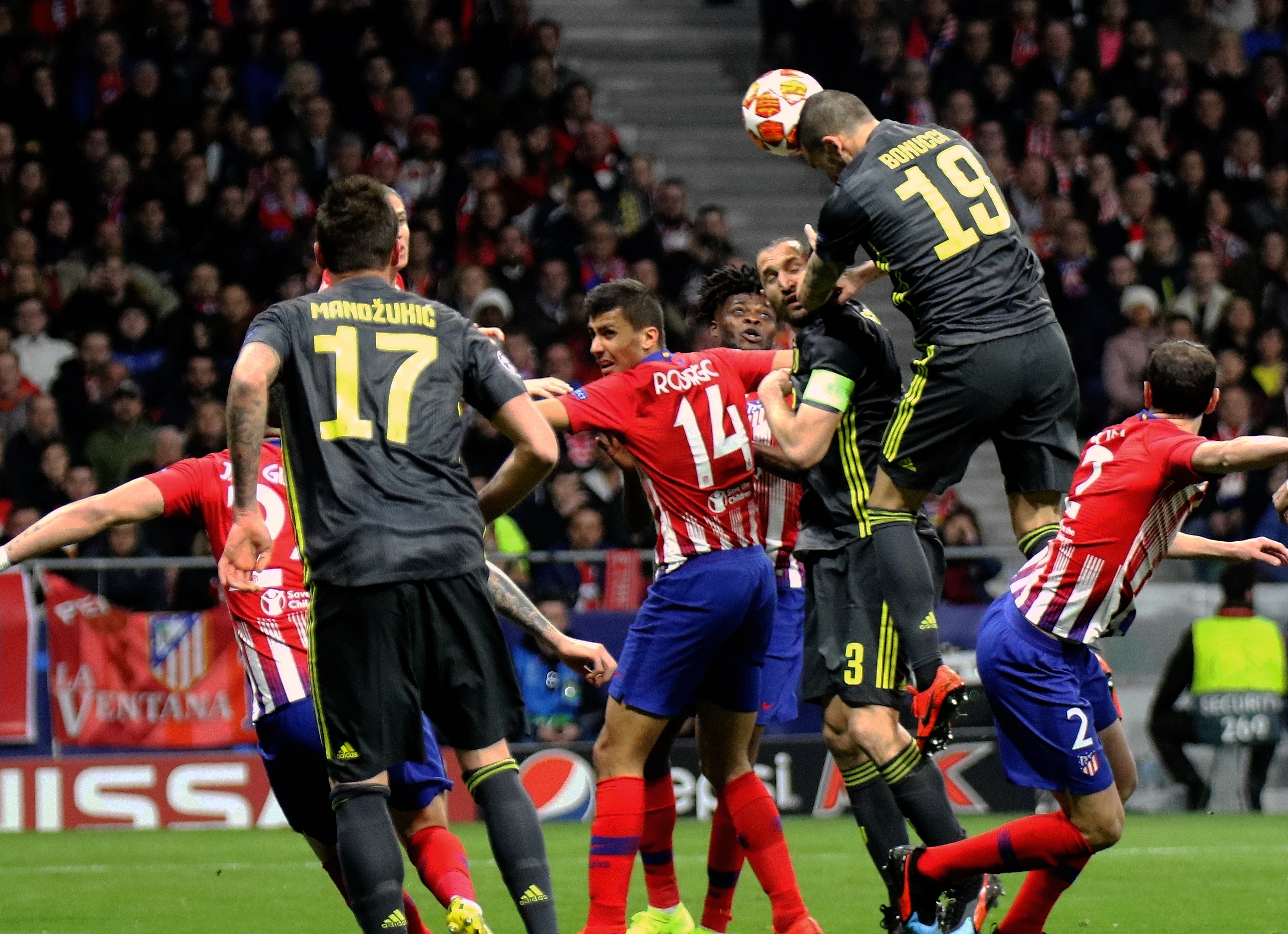 金珍洙：徐正源把成都队打造得非常好，他们前场球员能力很强